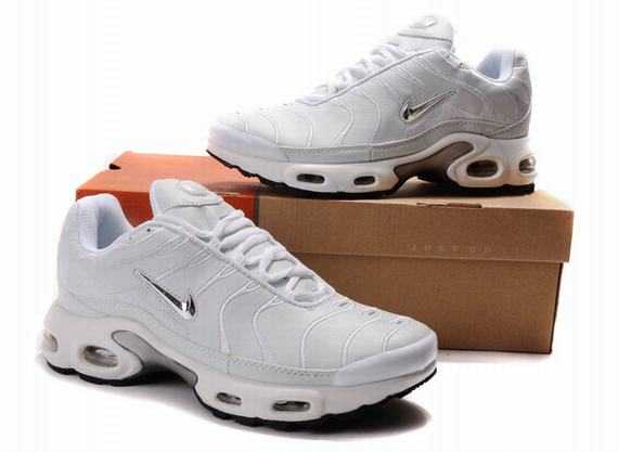 nike air max tn 2011 vrai requin tn chaussure course a pied magasin